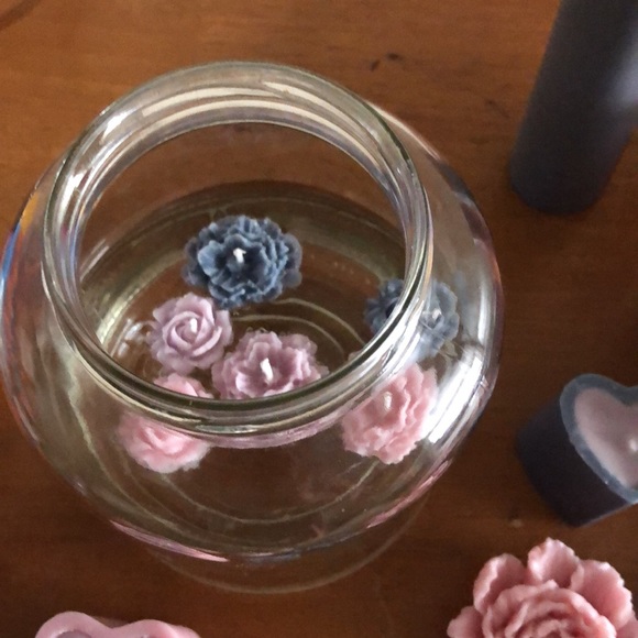 Handmade with ❤️&✌🏻 Candles - Picture 4 of 6